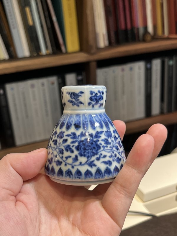 清雍正 仿宣窑青花缠枝莲纹花插 - 图7