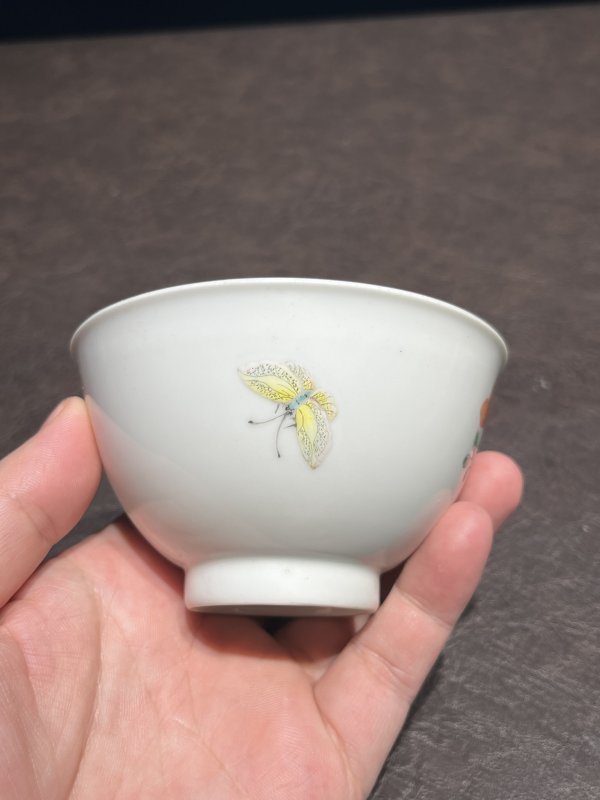 清乾隆 粉彩折枝花卉纹茶圆一对 - 图19