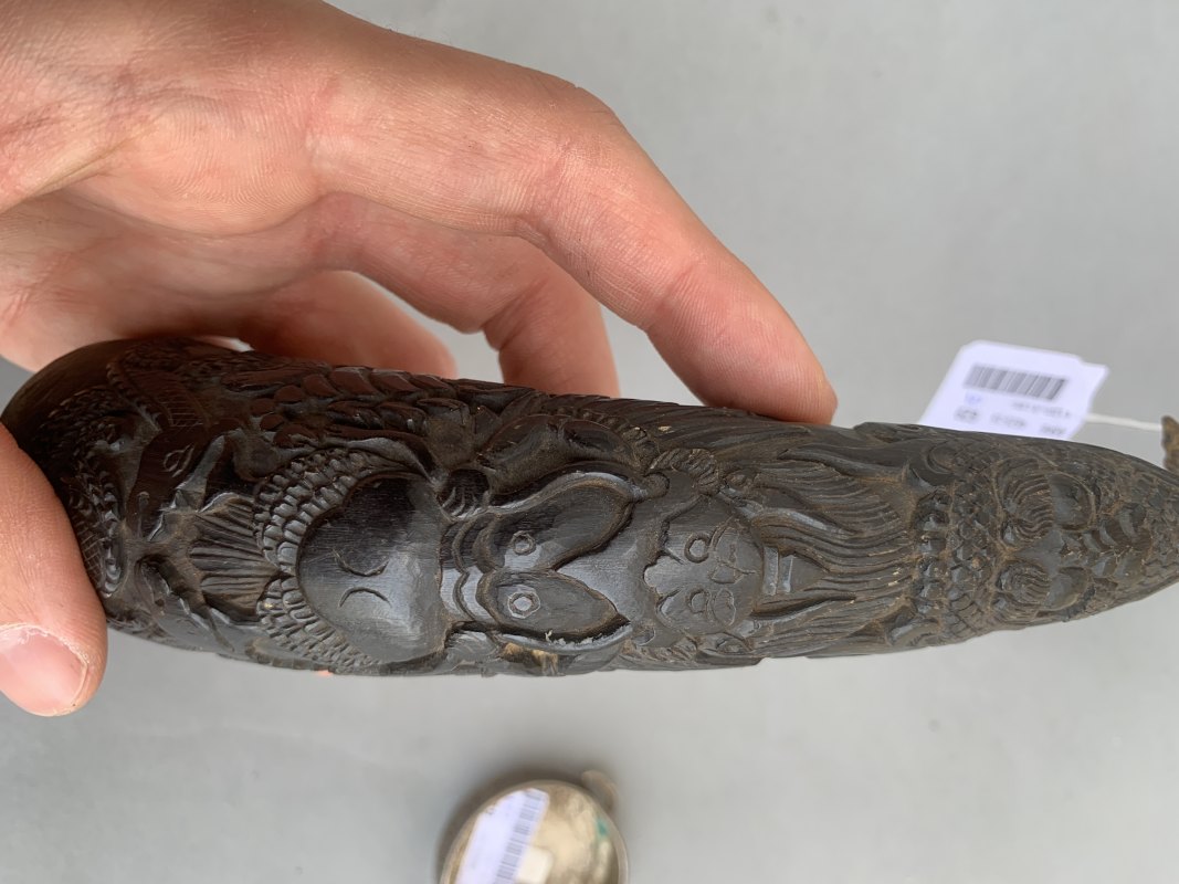 A FINE CARVED HORN MAGICAL POWDER CONTAINER - 图11