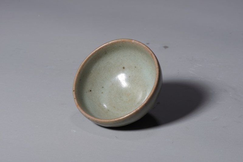 明代 钧窑青釉小杯 - 图6