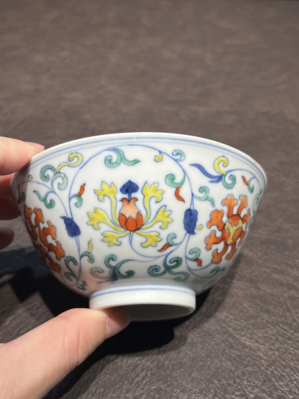 清乾隆 斗彩缠枝宝相花纹茶碗 - 图13