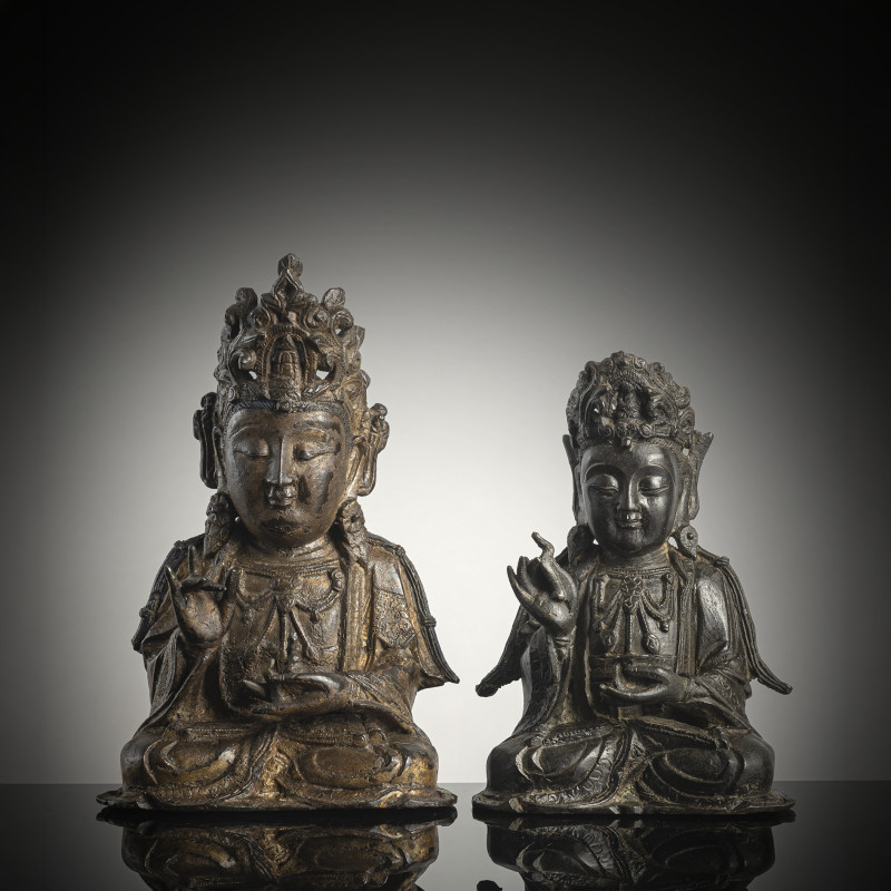 Two bronzes figures of seated Guanyin