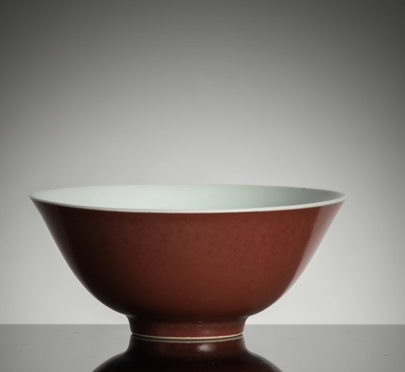 An Imperial porcelain bowl with a copper-red glaze - 图4