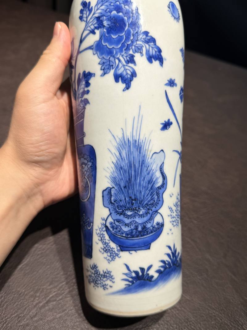 明崇祯 青花博古纹筒瓶 - 图13