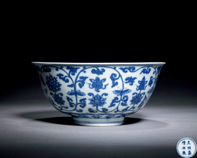明嘉靖 青花莲托八宝纹碗（老木盒） - 图4