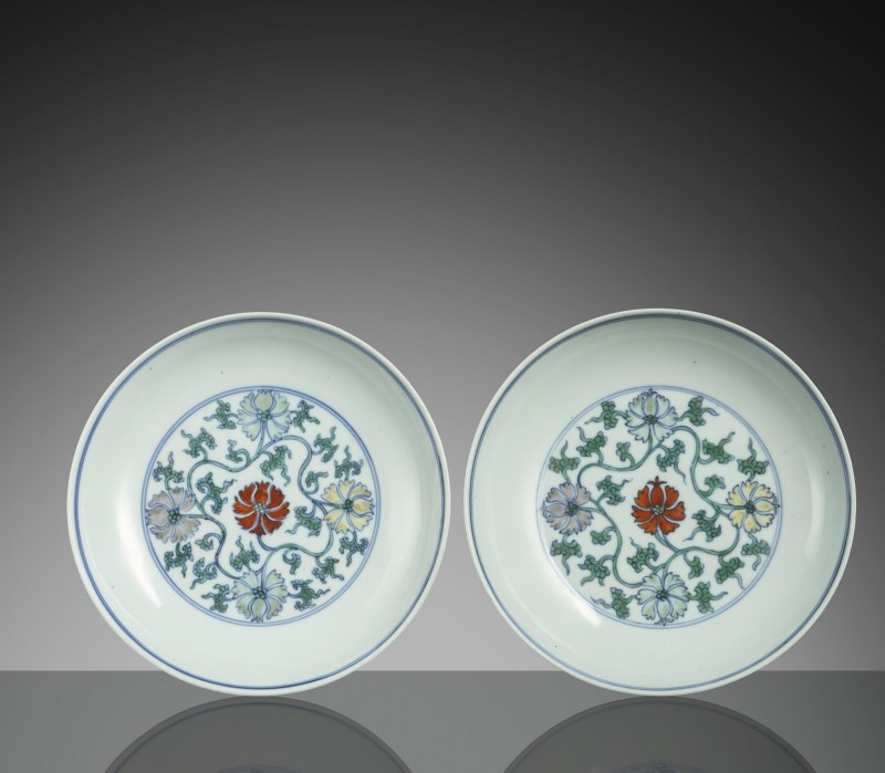A pair of fine 'Doucai' saucers with floral decoration