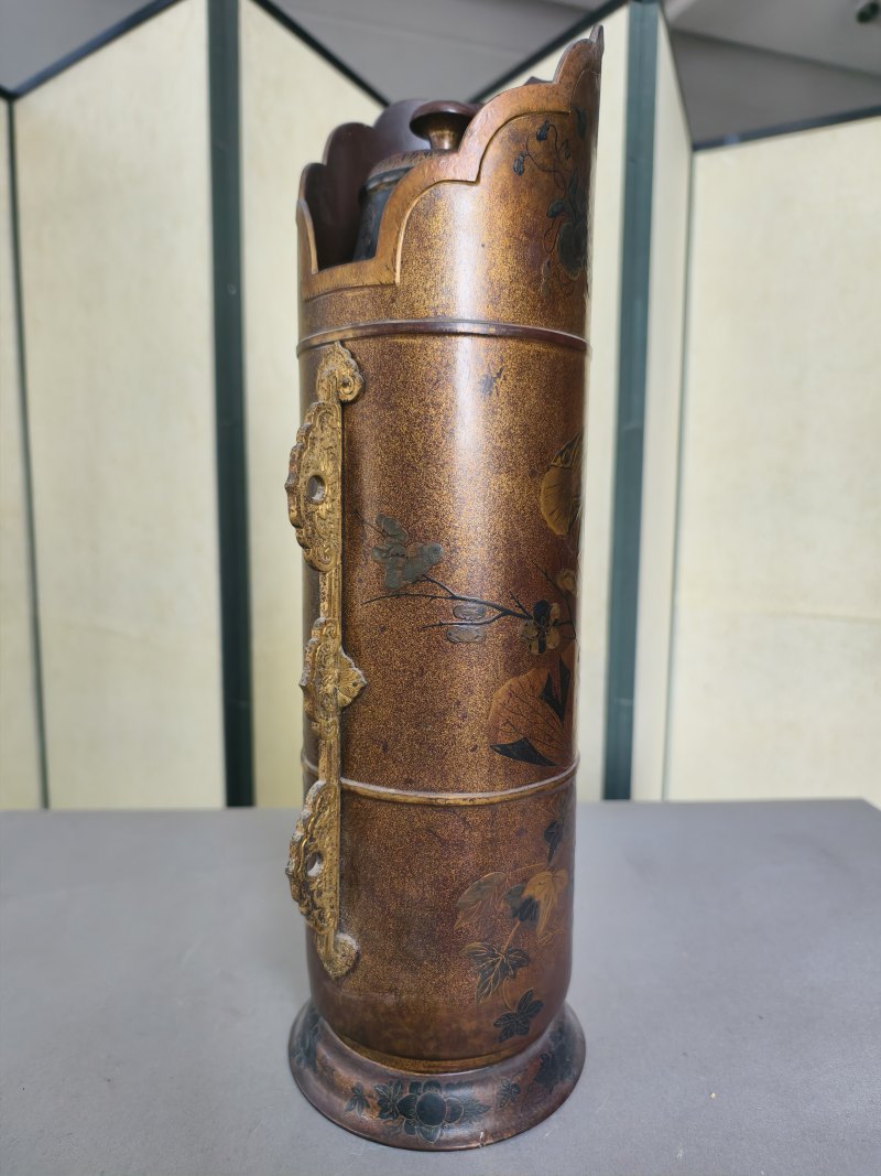 A very rare lacquer and gilt-bronze duomuhu jug with cover - 图18