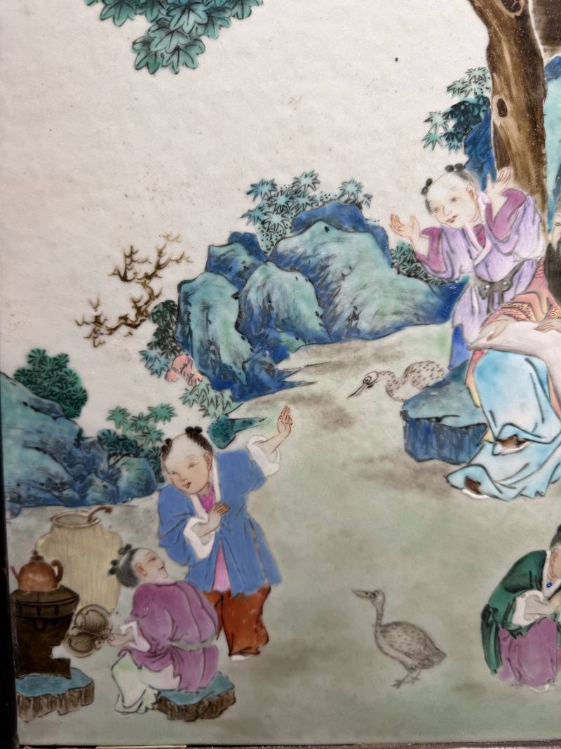 清乾隆 粉彩“云轩”款羲之爱鹅图板 - 图7