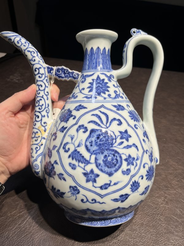 清乾隆 仿宣德青花开光花果纹执壶 - 图8