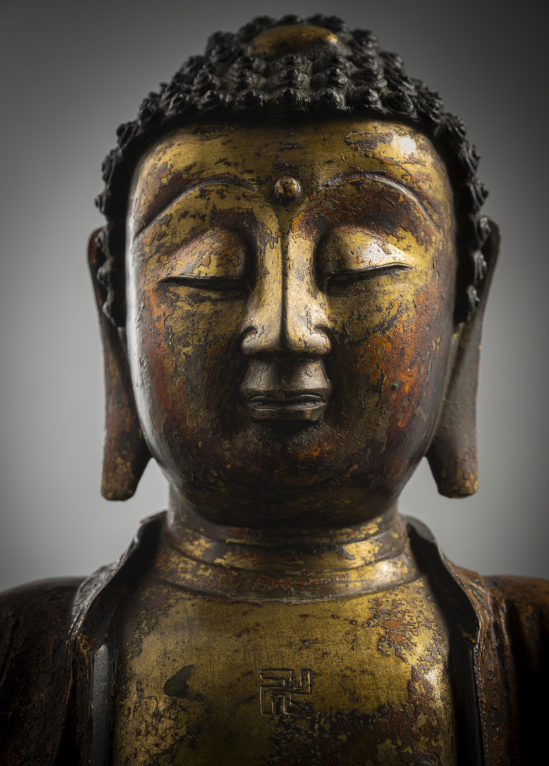A GILT- AND RED-LACQUERED BRONZE FIGURE OF BUDDHA SHAKYAMUNI - 图6