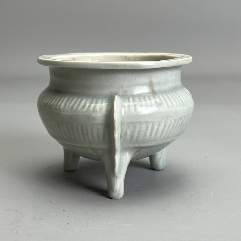 明代 青白釉鬲式炉 - 图10