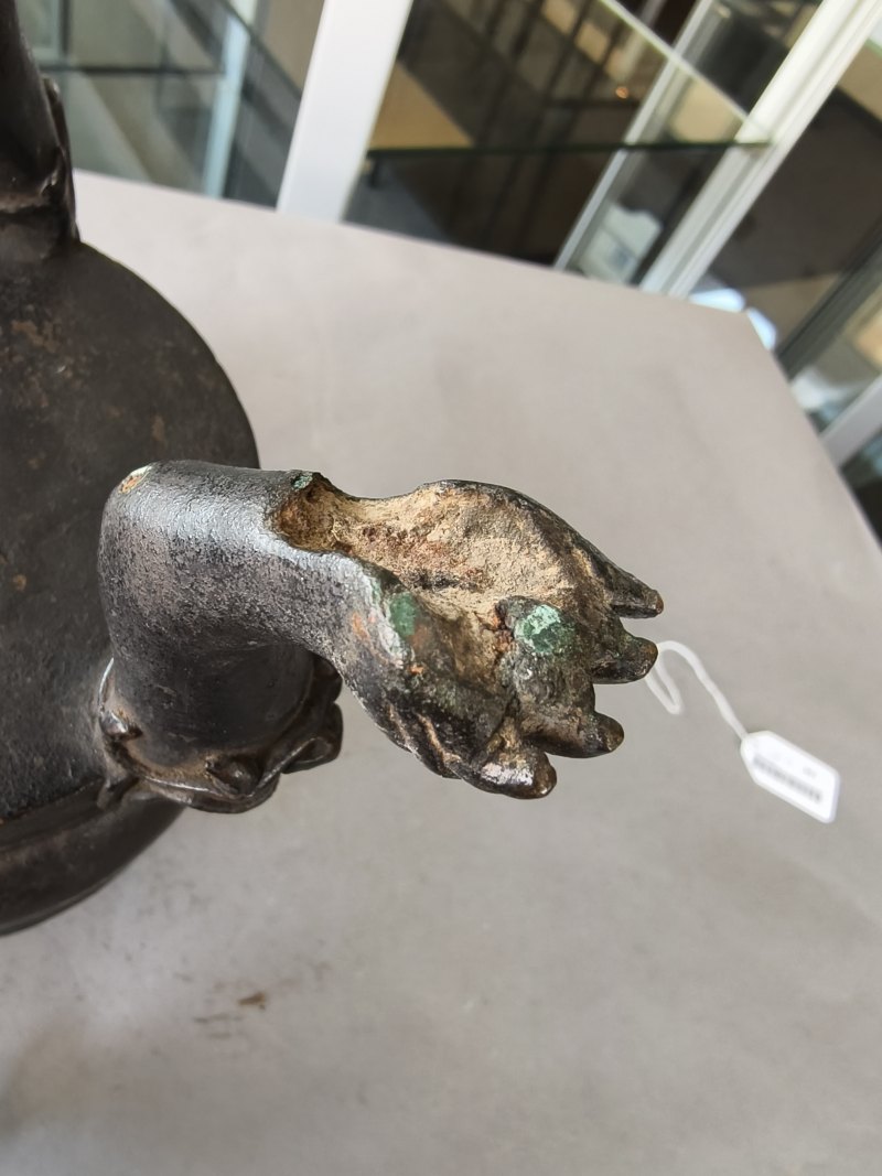 Ann unusual bronze censer on three feet with dragon handles - 图19