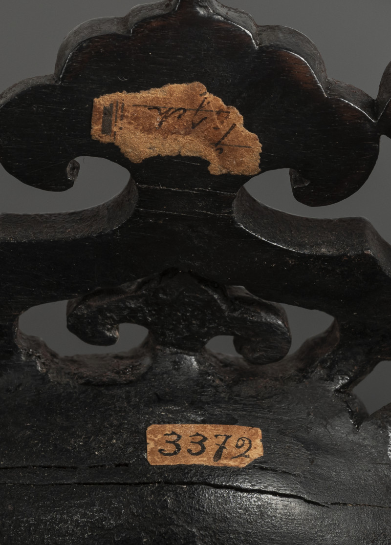 A fine powder blue glazed porcelain incense burner 'fang ding' with bagua trigrams, wooden stand and cover with jade knob - 图5