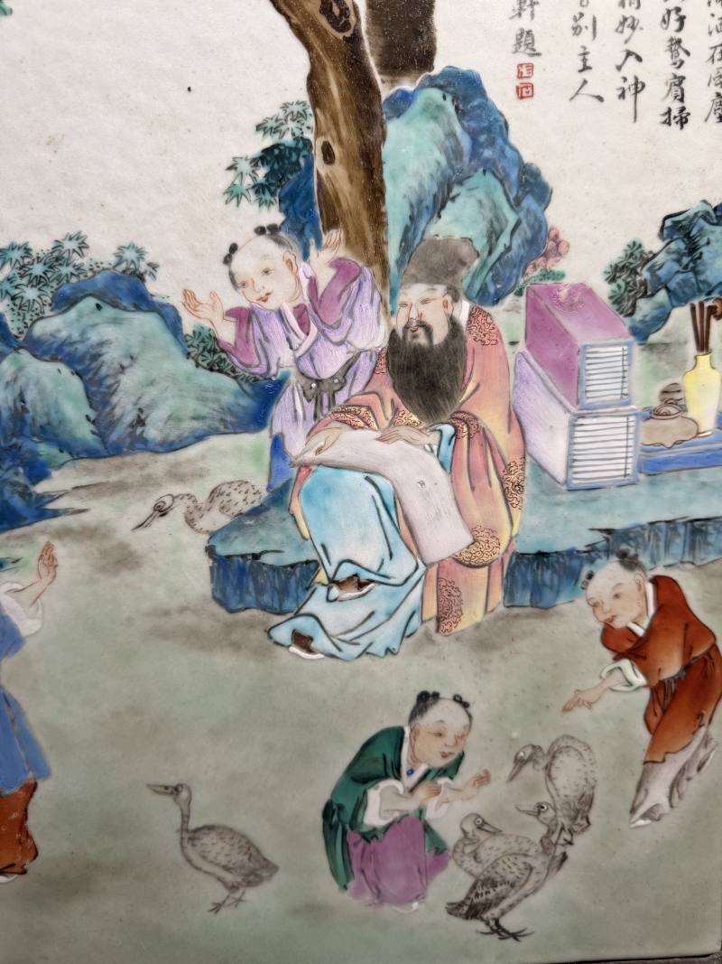 清乾隆 粉彩“云轩”款羲之爱鹅图板 - 图8