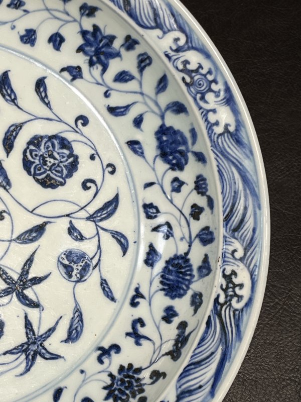 明永乐 青花折沿花卉纹大盘 - 图31
