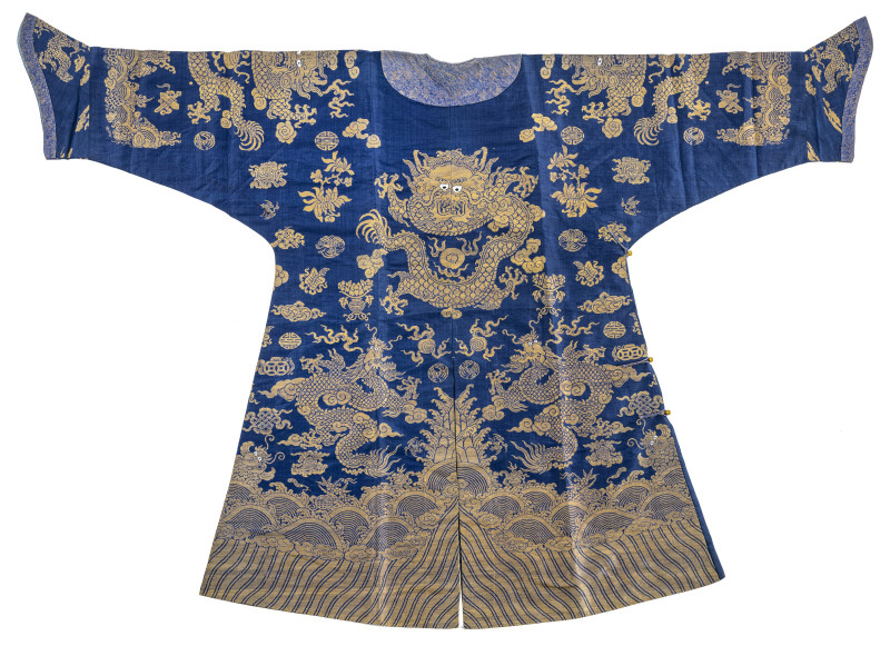 An unlined dragon robe from blue silk with woven patterns - 图4
