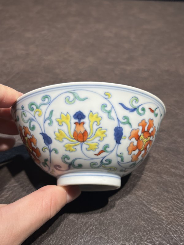 清乾隆 斗彩缠枝宝相花纹茶碗 - 图15