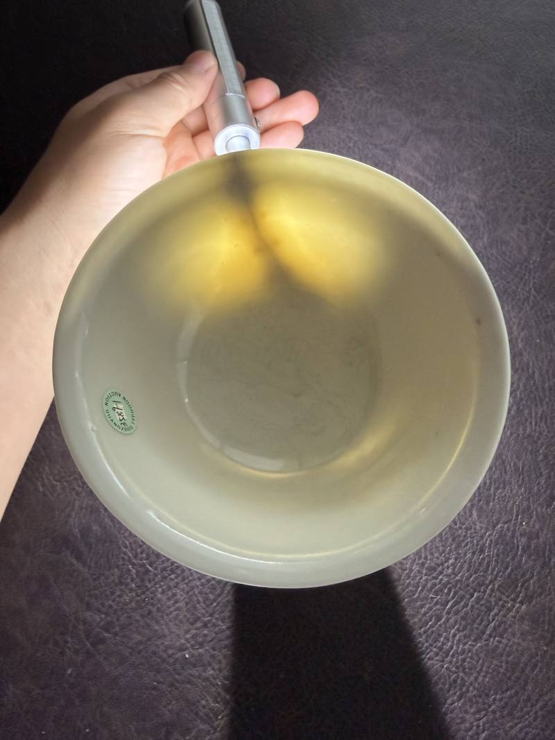 明嘉靖 白釉暗刻龙纹高足杯 - 图18