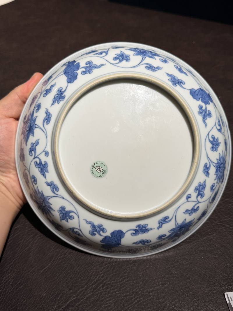 清康熙 仿成窑青花树石栏杆花卉纹盘 - 图9