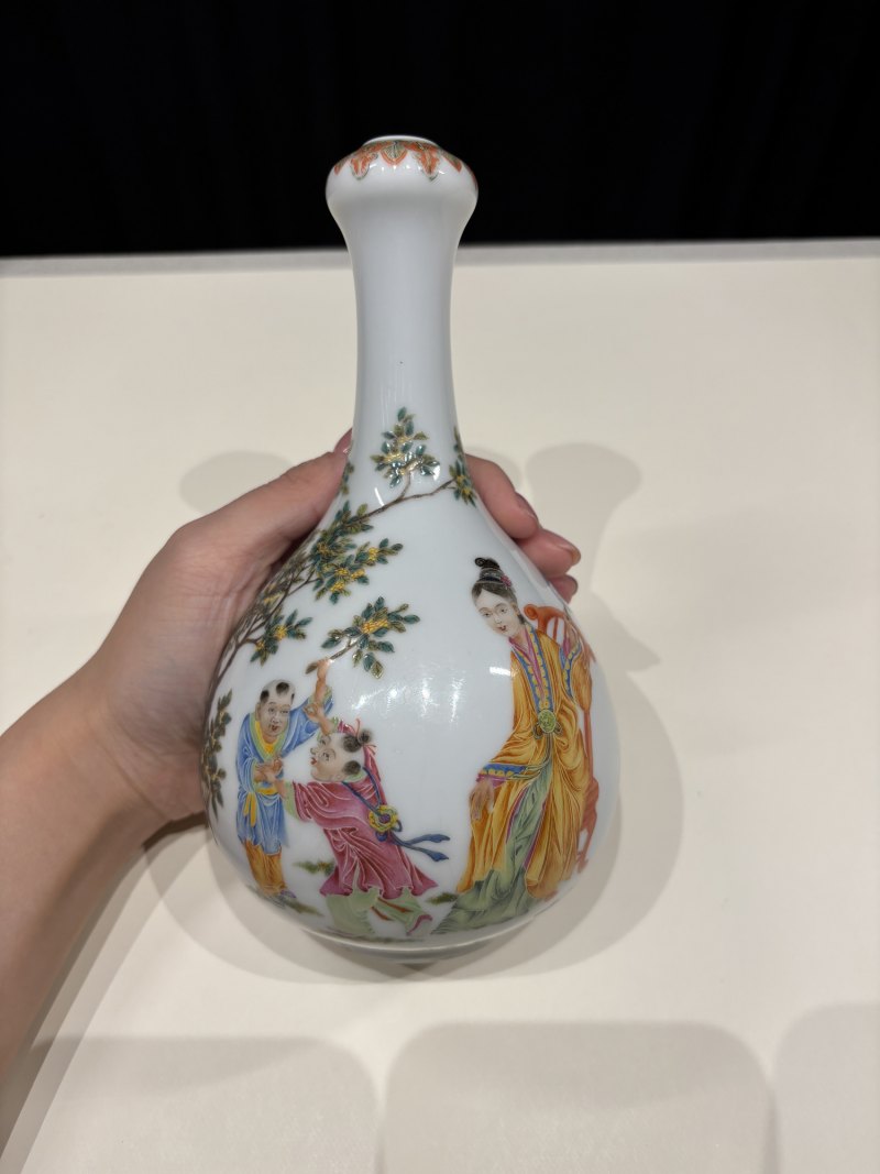 民国 珐琅彩折桂图诗文蒜头瓶 - 图4