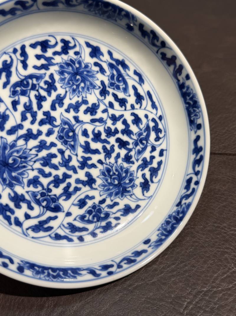 清康熙 青花缠枝莲纹盘 - 图5