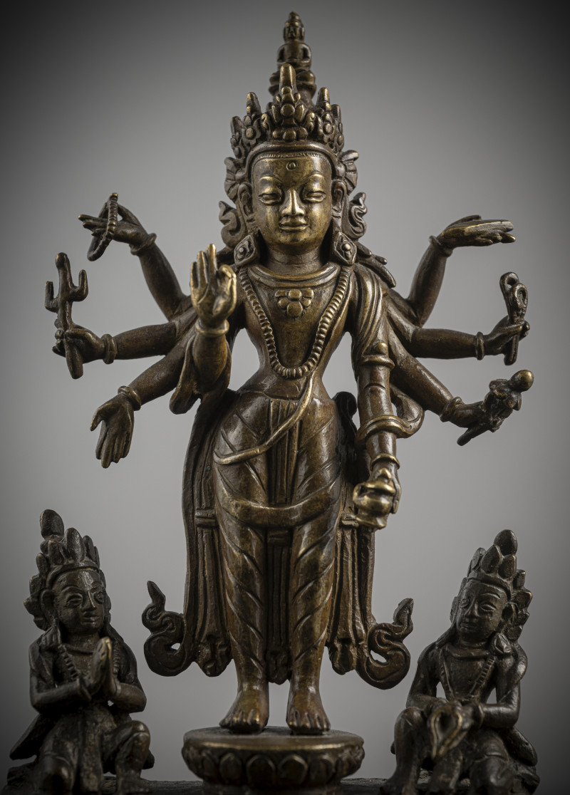A BRONZE FIGURE OF AMOGHAPASHA - 图3