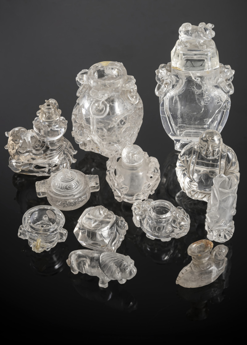 A group of eleven rock crystal and glass objects, including lidded vases/jars - 图3