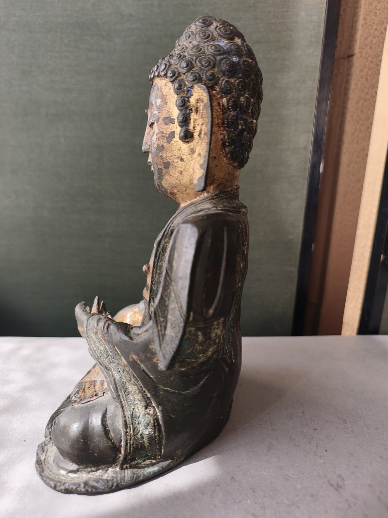 A part-gilt bronze of Buddha Shakyamuni in the meditation seat - 图11