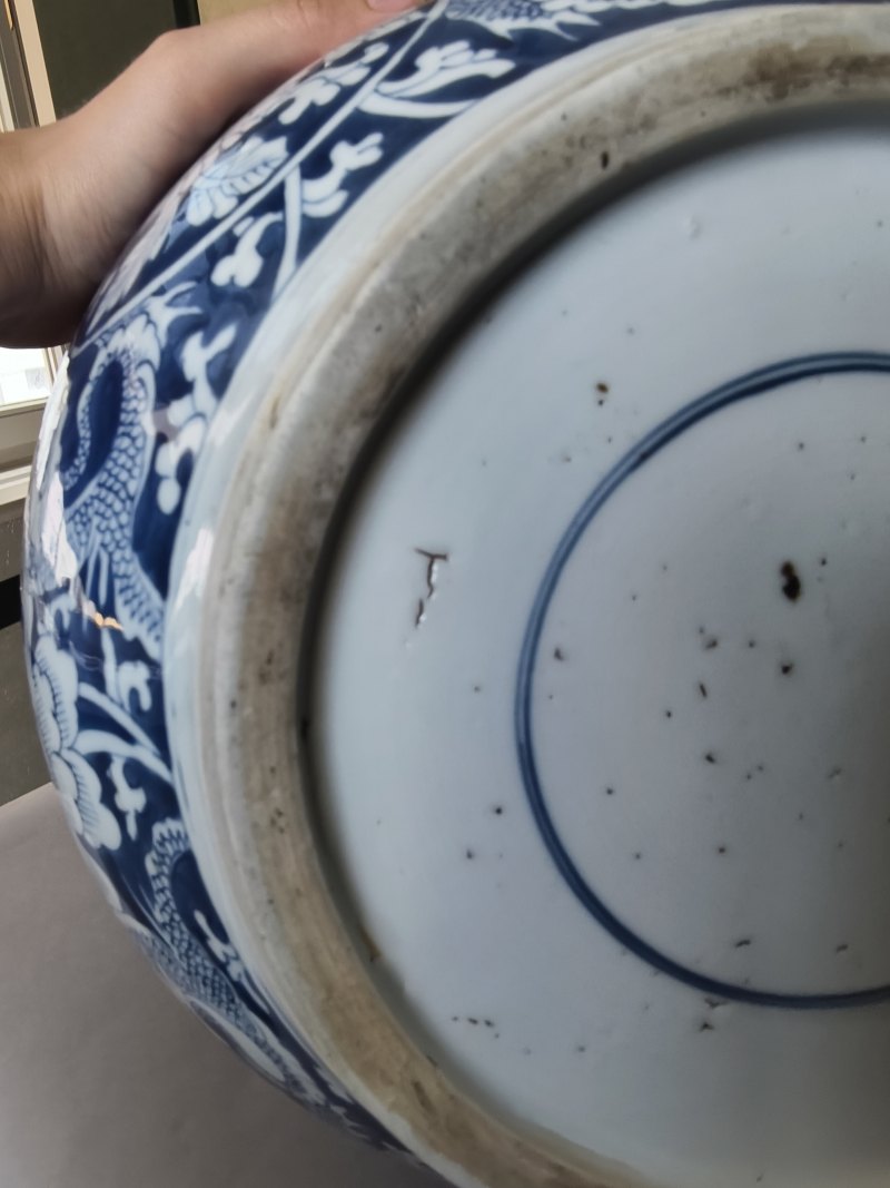 A large and rare 'triple gourd' porcelain vase with underglaze blue dragon decoration - 图22