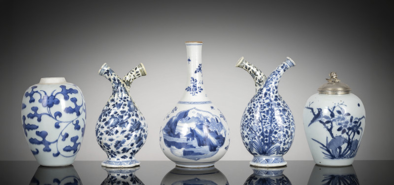 Two jars, a vase and two porcelain vinegar/oil vessels, all with underglaze blue decoration