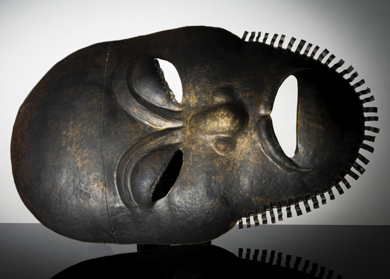 A metal ritual mask - 图4