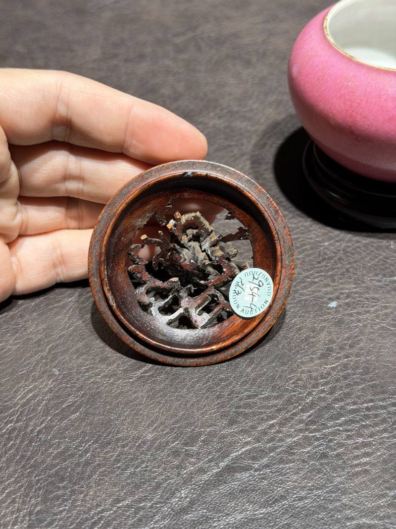 清光绪 胭脂水釉苹果水盂（配老盖、木座） - 图5
