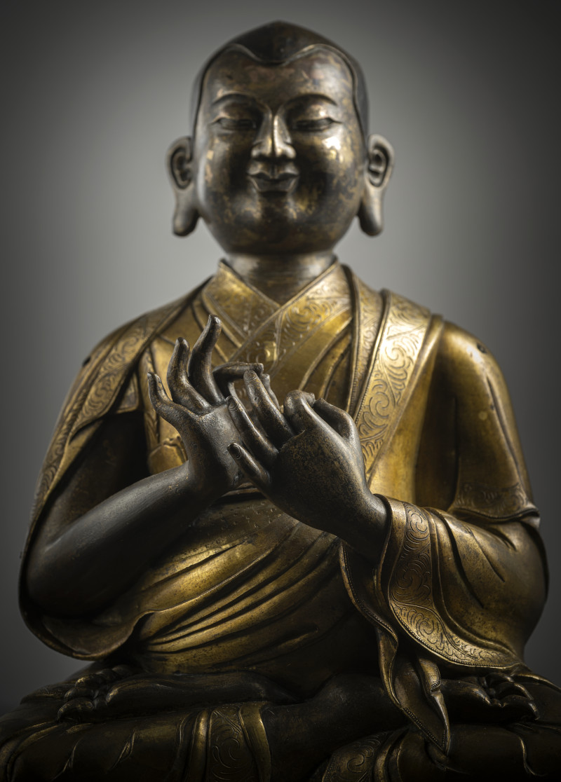 A large parcel gilt-bronze figure of a lama - 图4