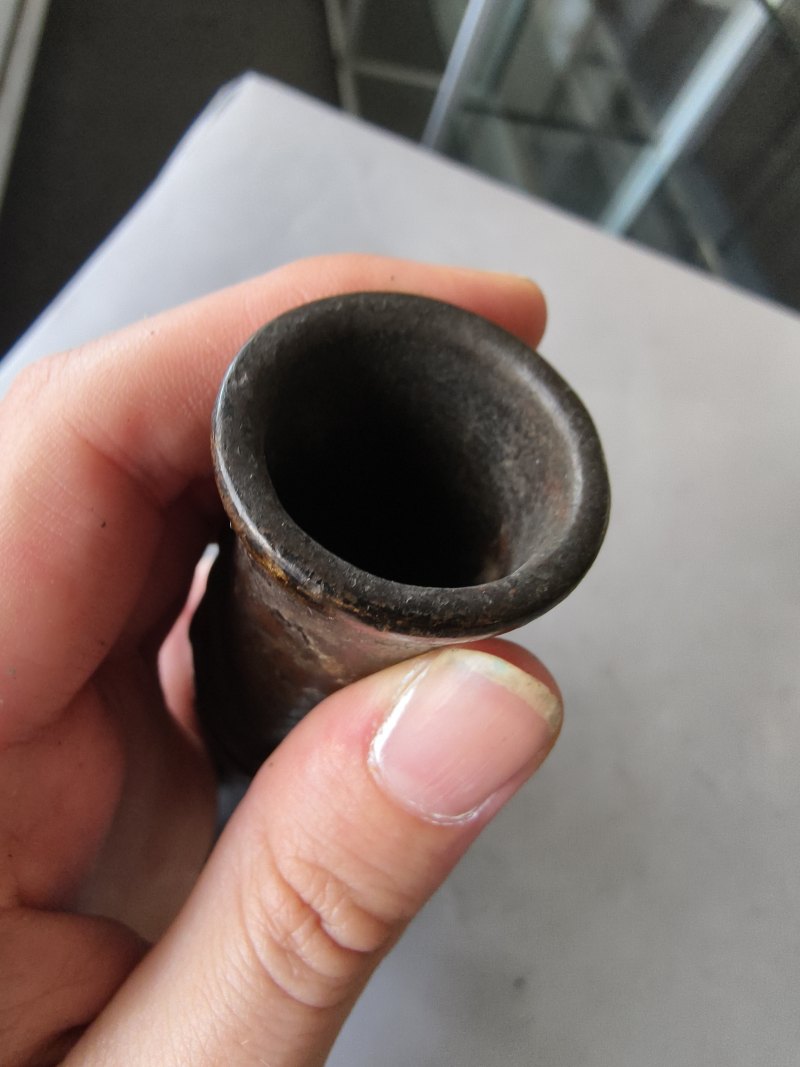 A group of three bronze vases - 图5
