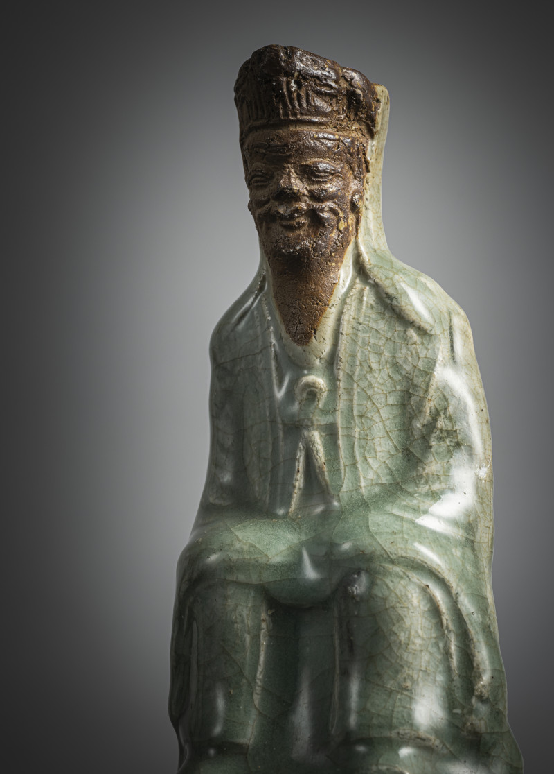 Longquan figure of a dignitary with celadon glaze - 图4