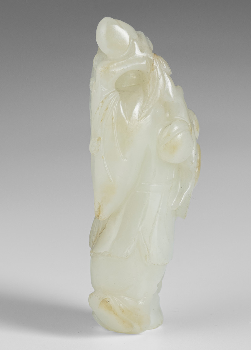 A jade carving of the Shoulao with a peach branch - 图4