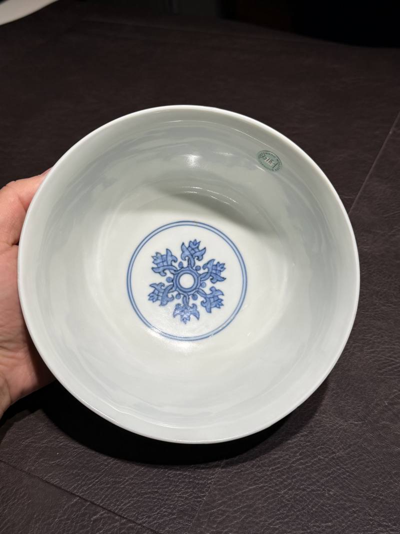 明成化 青花香草龙纹碗 - 图10