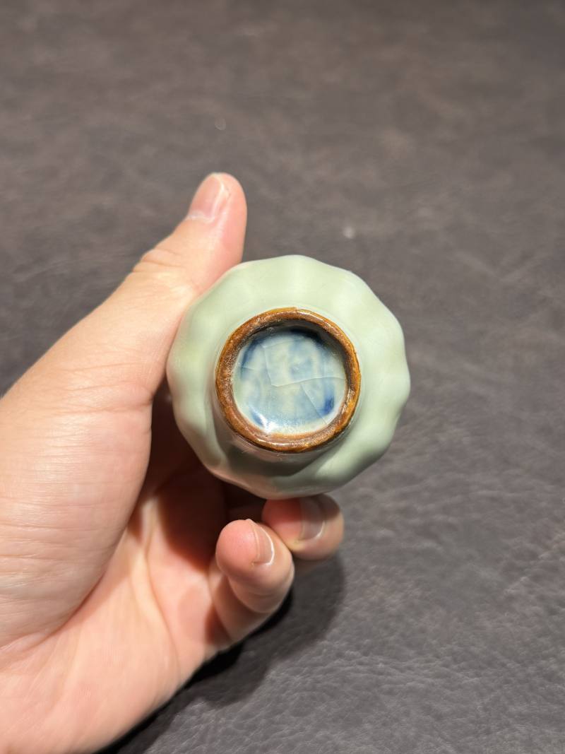 明成化 仿哥釉小贯耳瓶 - 图12