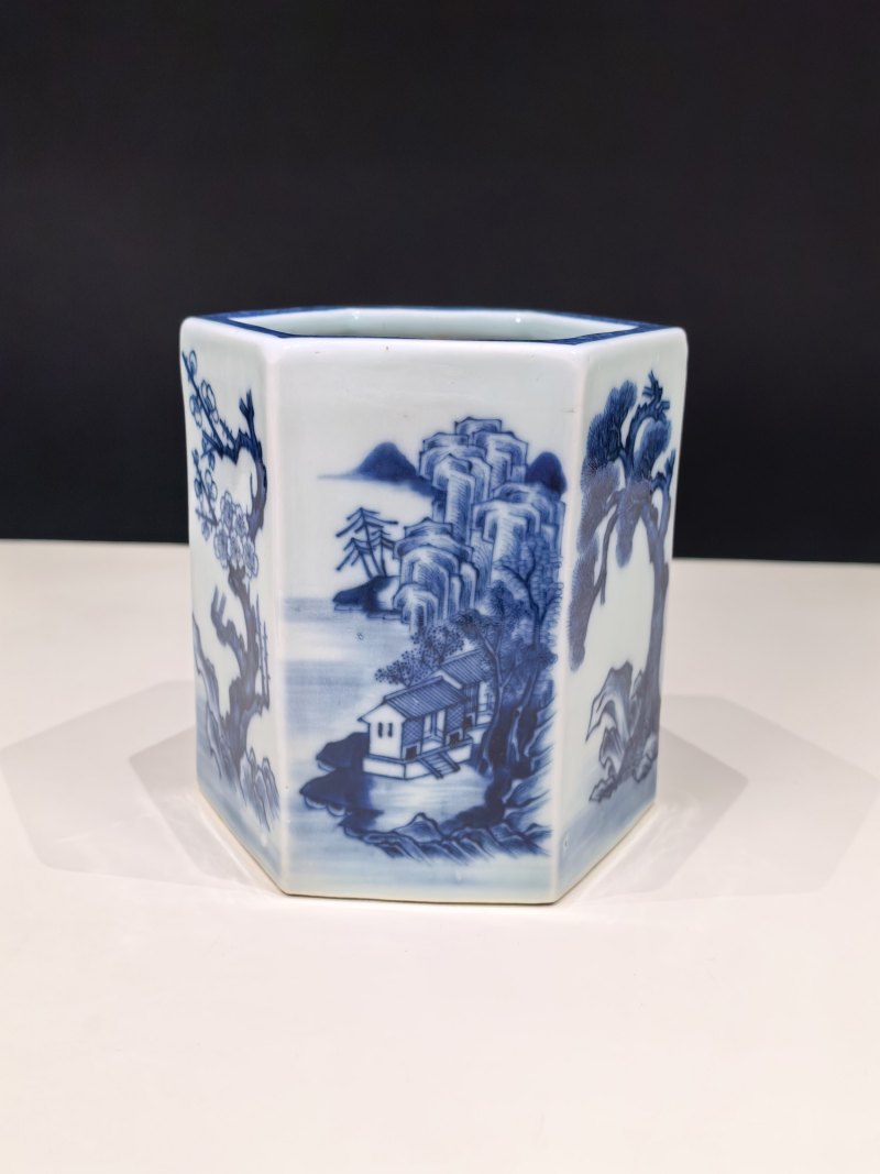 清嘉庆 青花山水人物笔筒 - 图7
