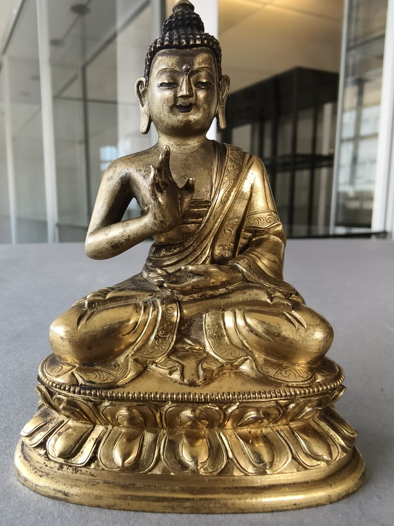 A PART-GILT BRONZE FIGURE OF BUDDHA SHAKYAMUNI - 图12