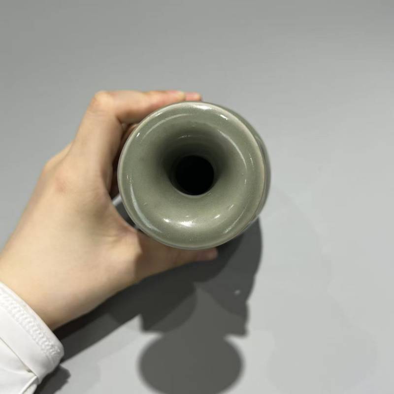 明代 龙泉窑青釉双耳挂环瓶 - 图5