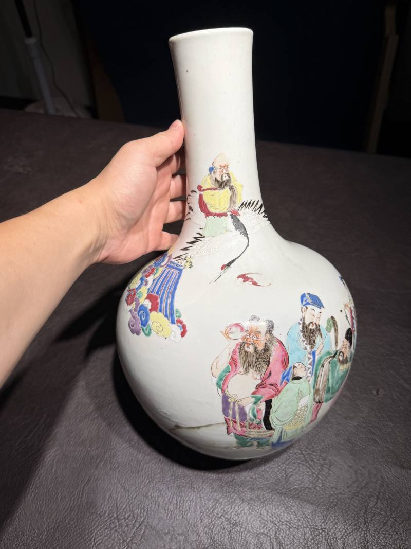 清雍正 粉彩八仙祝寿图天球瓶 - 图4