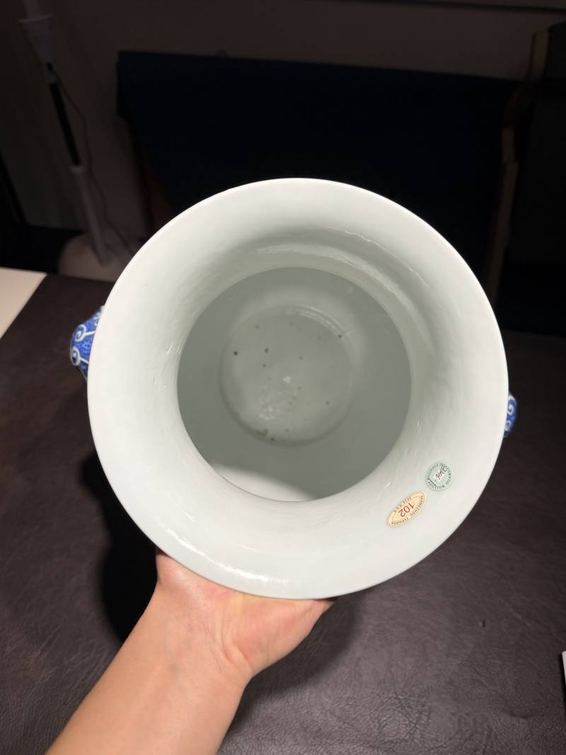 民国 青花缠枝莲纹象首铺首尊 - 图12