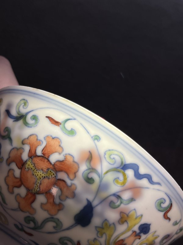 清乾隆 斗彩缠枝宝相花纹茶碗 - 图17