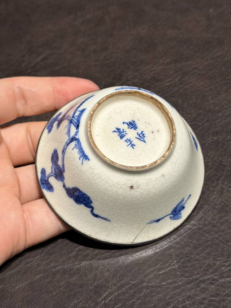 清康熙 青花“鹤鹿同春”若深杯一组三只 - 图25