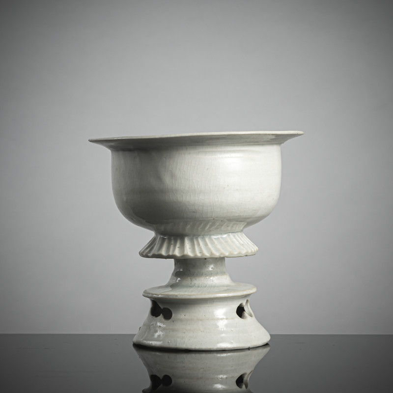 A 'qingbai' ware stem cup or lamp