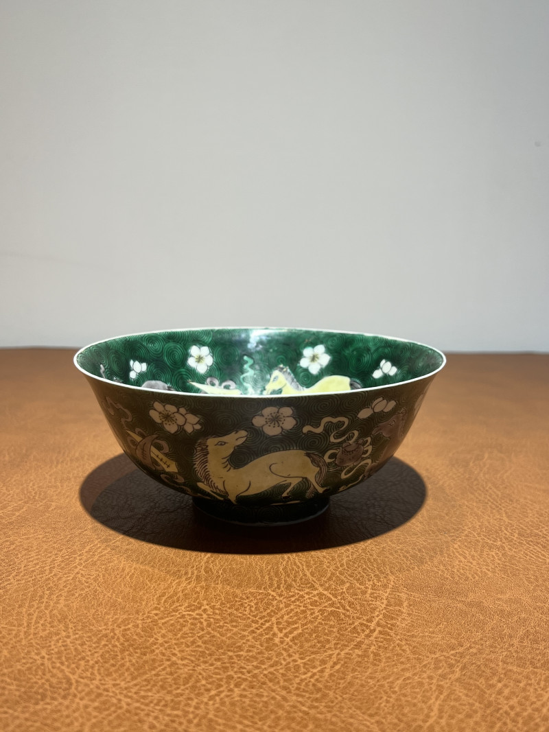 清康熙素三彩骏马纹碗-多宝古瓷宝典