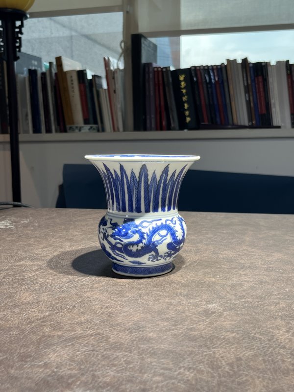 明万历 青花龙凤纹渣斗 - 图5