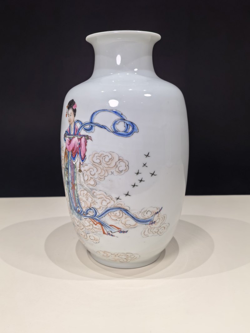 民国 粉彩牛郎织女图灯笼瓶 - 图3