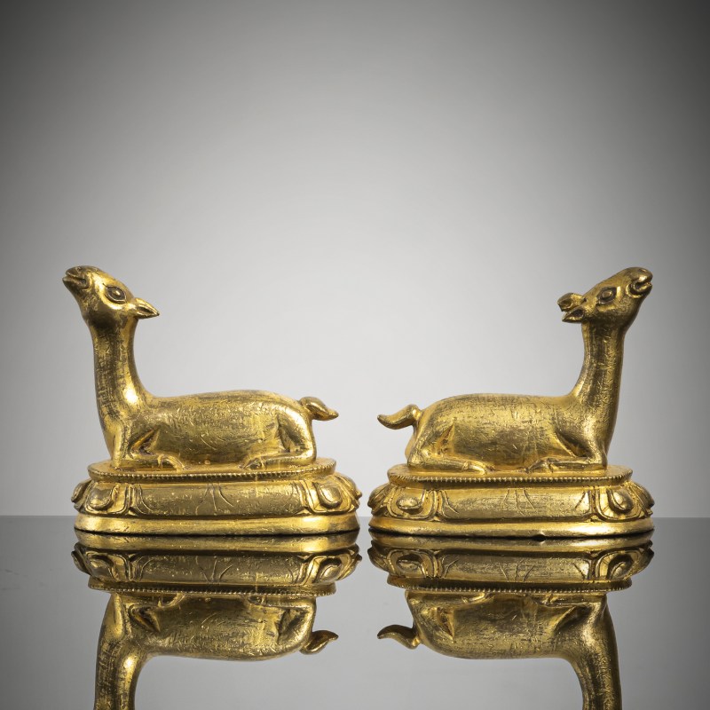 A PAIR OF GILT-BRONZE DEER - 图2